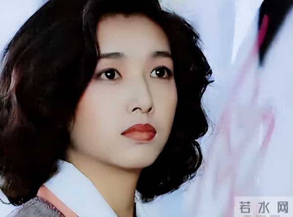 再多钱有什么用？58岁身家过亿的江珊，还是要为27岁女儿操碎了心