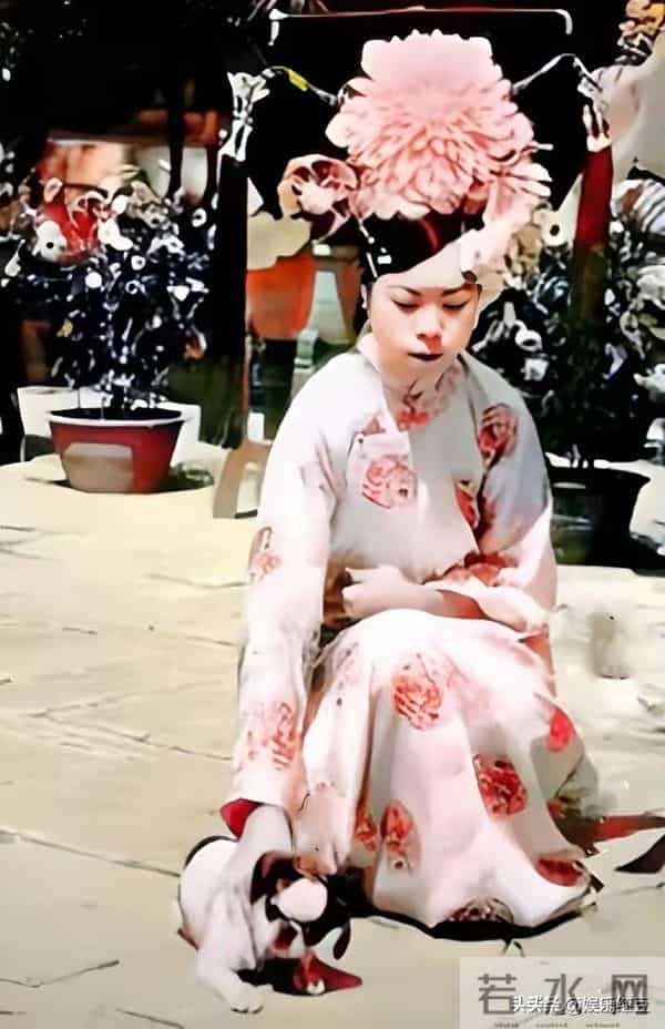 这是末代皇妃文绣的真实样貌,并非演员扮演,货真价实的罕见照片