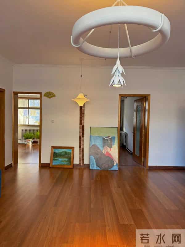 卖掉高层32楼,搬回老小区“步梯房”入住一年后发现,差距太明显