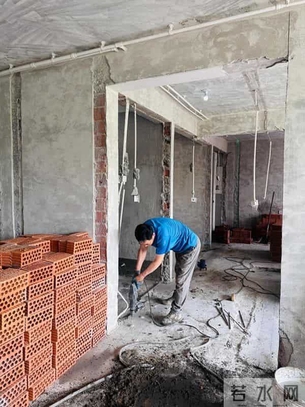 装修不去现场,工人会有哪些“骚操作”?网友:能气到哭!