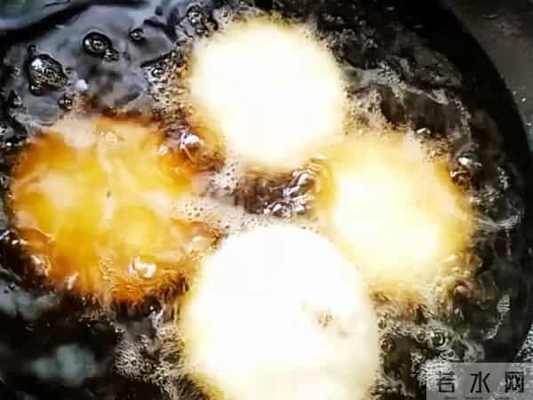 明日下元节,记得:2样不上桌,3样端上桌,解厄除困,平安迎新年