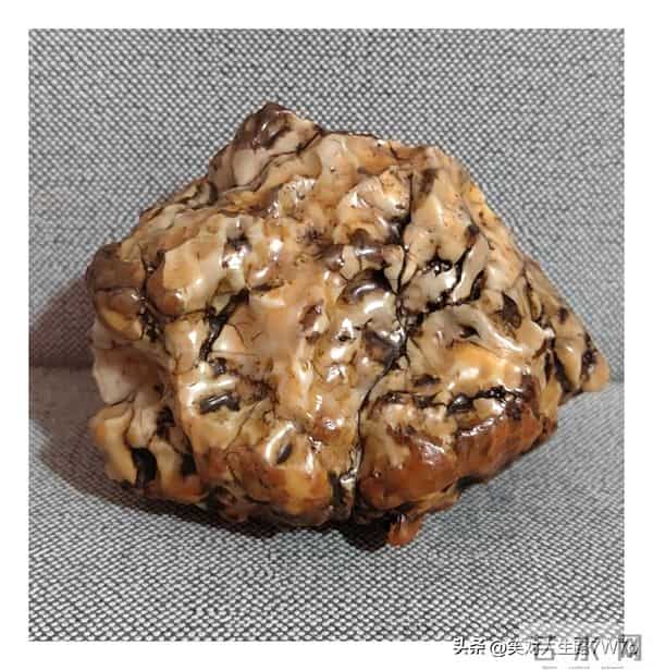 一眼看懂！沙漠漆的4个鉴别诀窍， 别再被坑了