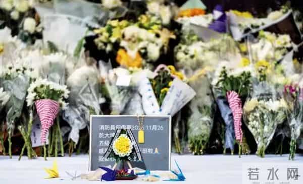 12月2号是香港宏福苑遇难者头七,约有20位法师入场,现场设祭坛