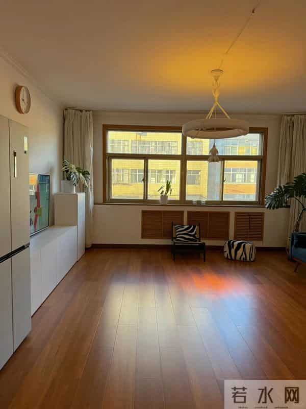 卖掉高层32楼,搬回老小区“步梯房”入住一年后发现,差距太明显