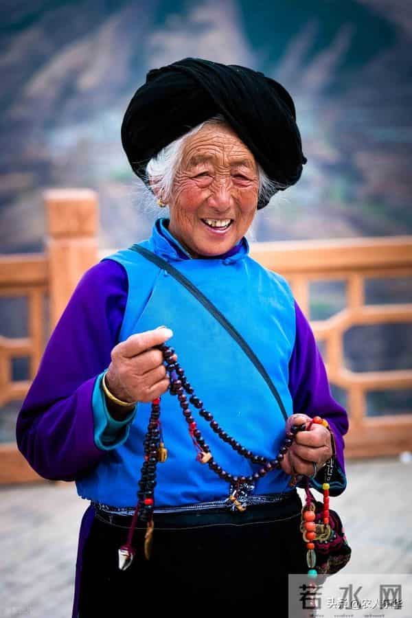 为什么让你别纠结洗手盘串？看这些藏民盘串图就知道，效果差太大