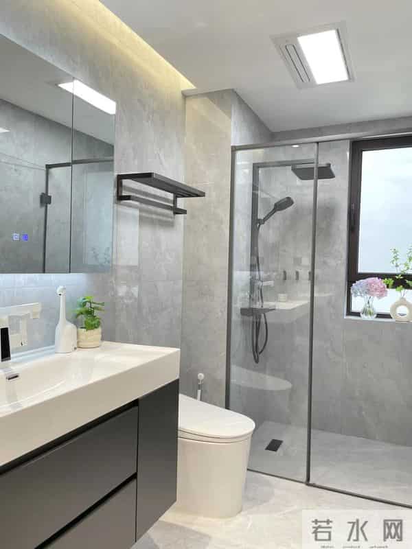 上完厕所马桶盖是打开还是关上?很多人都不知道,难怪家里臭臭的