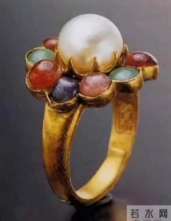 蒋介石带走的那些稀世珍宝：白菜，红烧肉，太涨姿势了