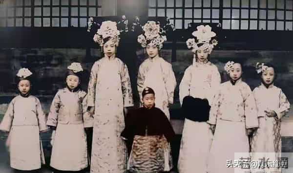 这是末代皇妃文绣的真实样貌,并非演员扮演,货真价实的罕见照片