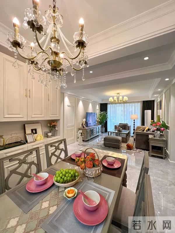 卖掉高层33楼，搬回老小区“步梯房”，入住一年后发现，差距太大