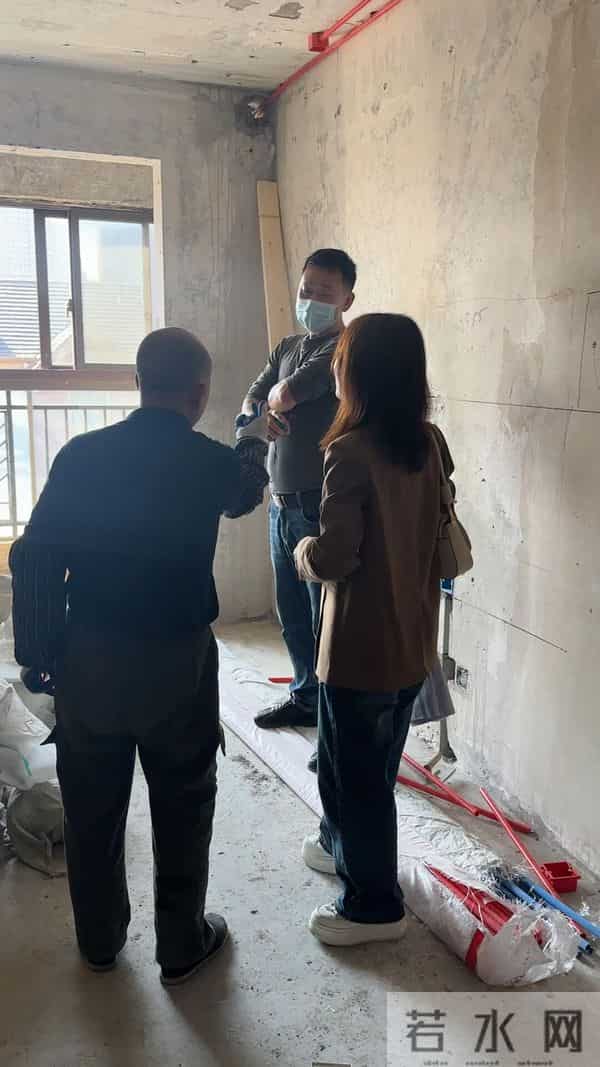 装修不去现场，工人会有哪些“骚操作”？网友：能气到哭！