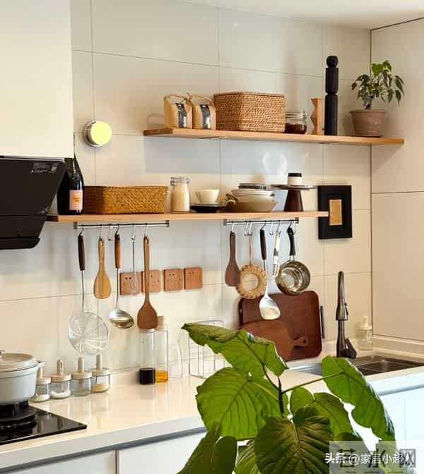 厨房吊柜“正退出”中国家庭?看看年轻人的做法,高级又实用