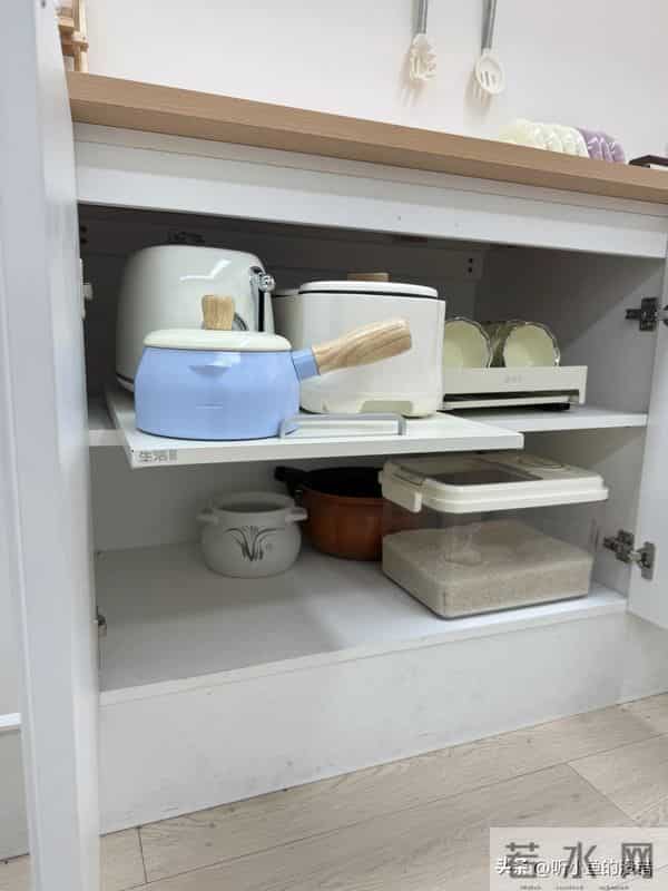 厨房吊柜正被年轻人抛弃？5个替代方案，收纳实用还显大