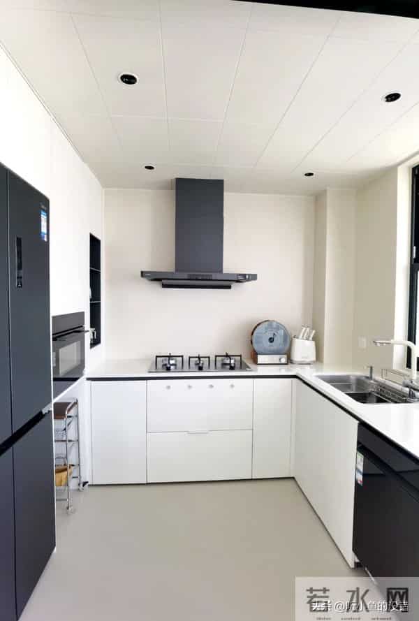 厨房吊柜正被年轻人抛弃？5个替代方案，收纳实用还显大