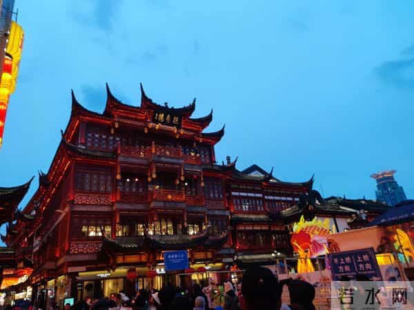 今日十月十五,“白天无禁忌,晚上6注意”,民间的老讲究别丢了