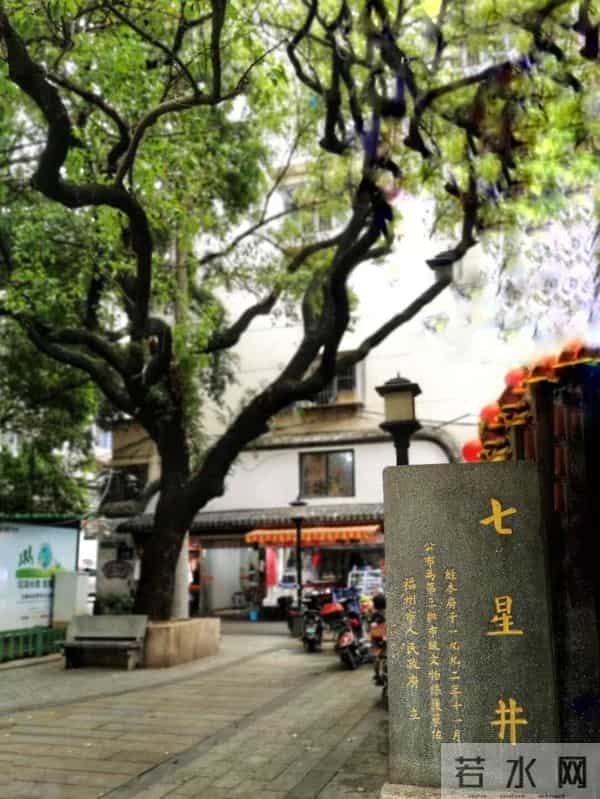 在福州服役十几年,转业留在福州工作,几十年愣是没学会当地方言