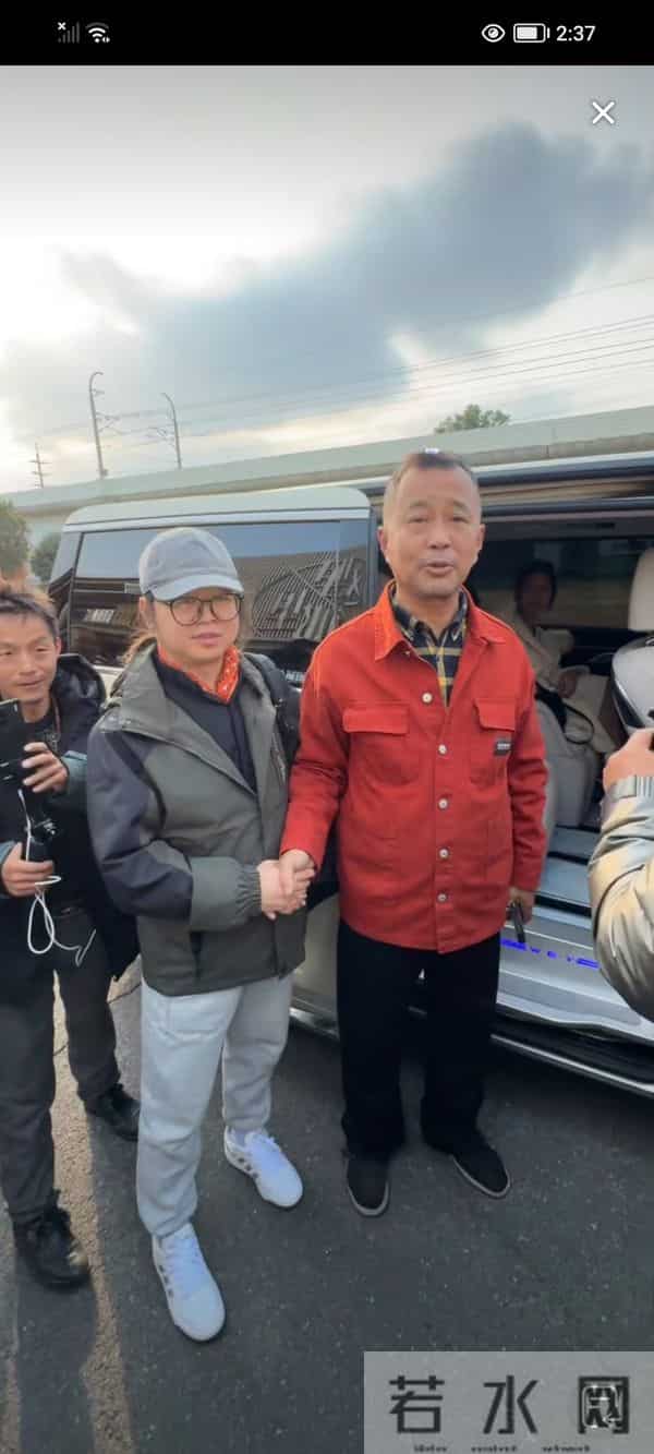 沈巍记116：沈巍闭关一周再外出，“读不止书局”里感受书香气息