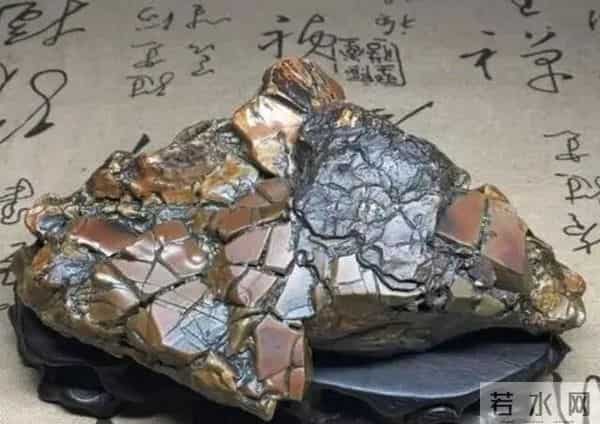 路上捡到这7种石头，千万不要扔，说不定它就值一套房