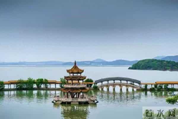 性和寿命的关联：命好长寿的男人，身上往往有以下几种特征！