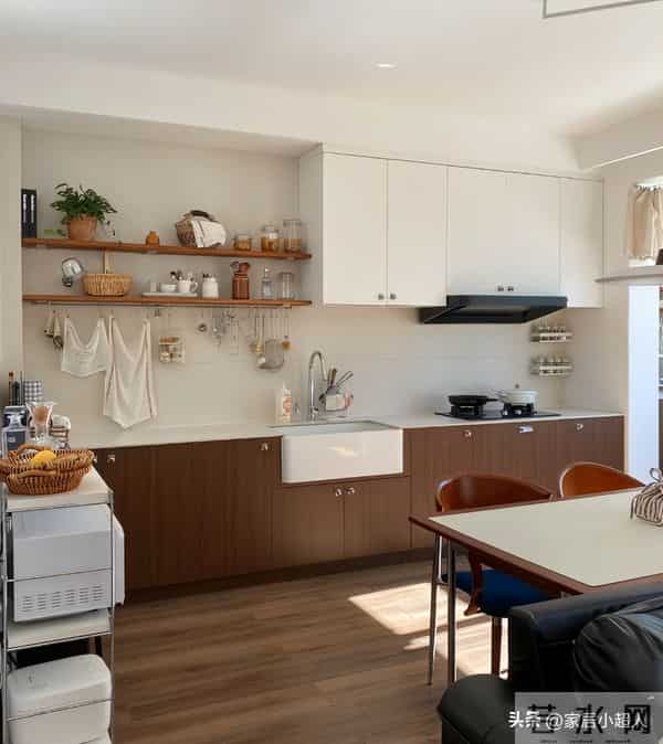 厨房吊柜“正退出”中国家庭?看看年轻人的做法,高级又实用