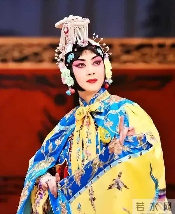 万万没想到,未婚未育的李胜素,如今在59岁活成了人生赢家