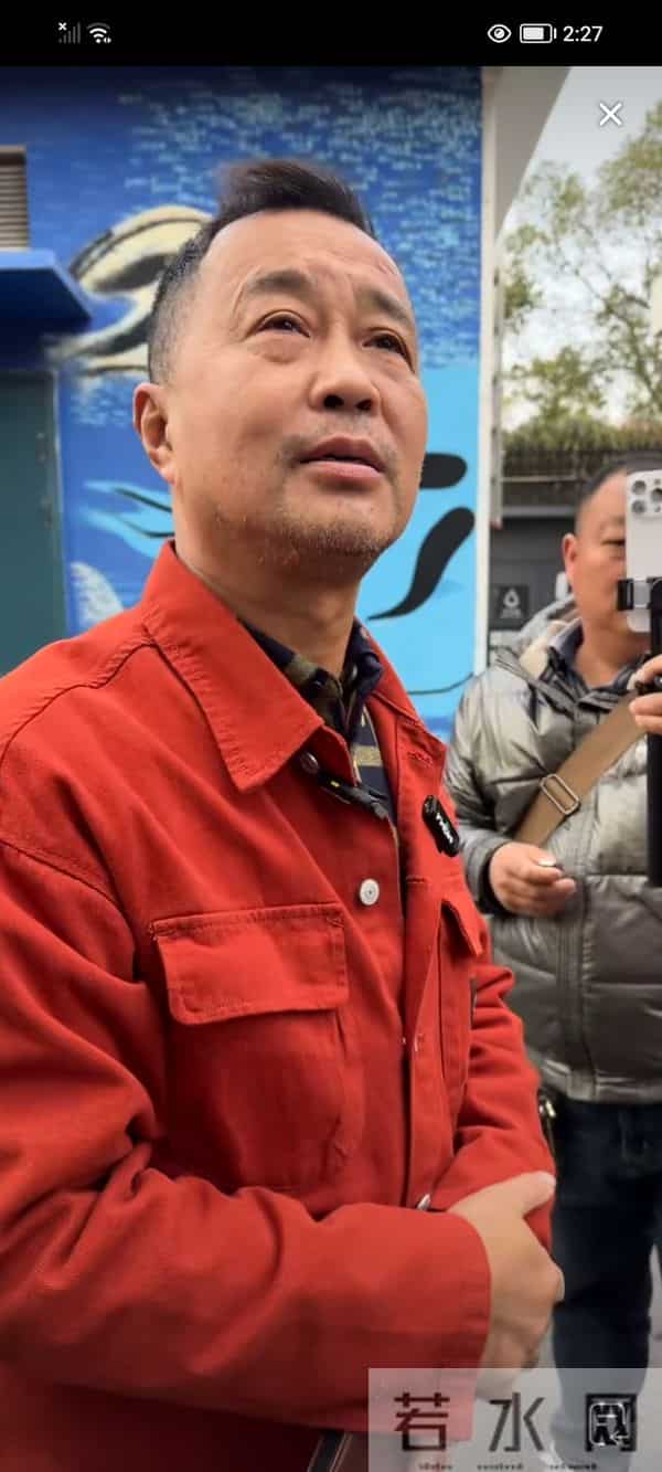 沈巍记116：沈巍闭关一周再外出，“读不止书局”里感受书香气息