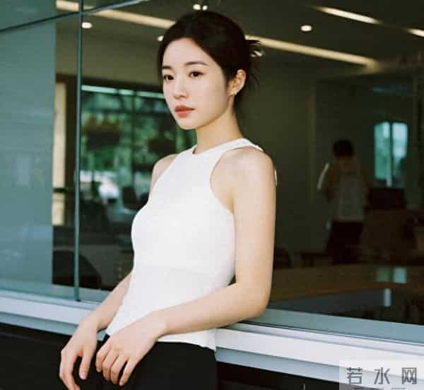 我打算嫁给追我半年的男人,领证前夕,却听见保姆闺女心声,人傻住