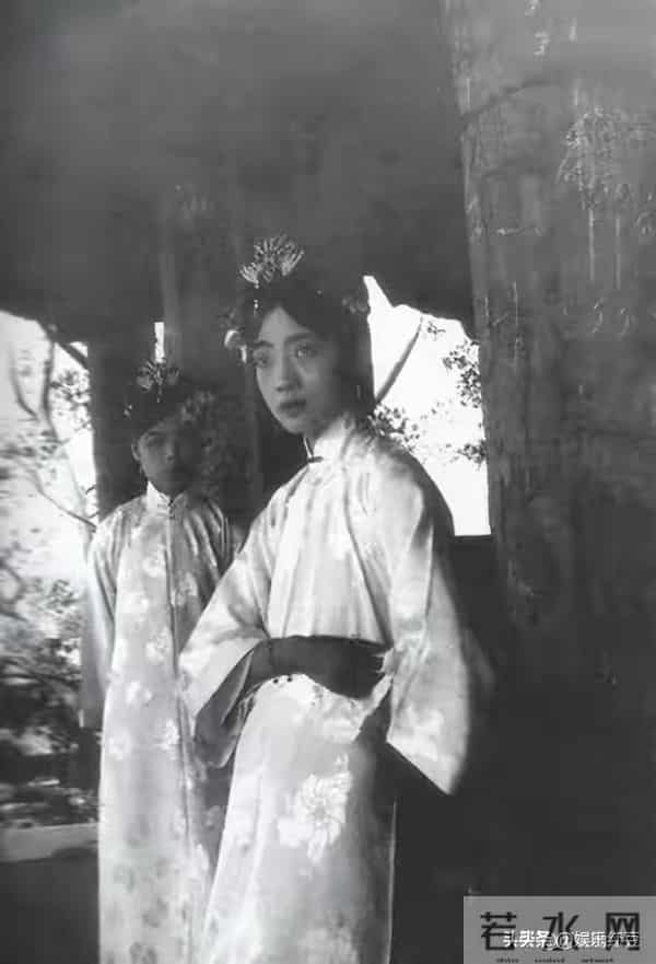 这是末代皇妃文绣的真实样貌,并非演员扮演,货真价实的罕见照片
