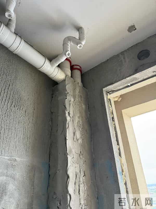 装修不去现场，工人会有哪些“骚操作”？网友：能气到哭！