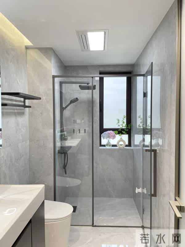 上完厕所马桶盖是打开还是关上?很多人都不知道,难怪家里臭臭的