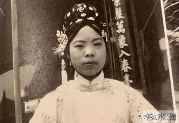 这是末代皇妃文绣的真实样貌,并非演员扮演,货真价实的罕见照片