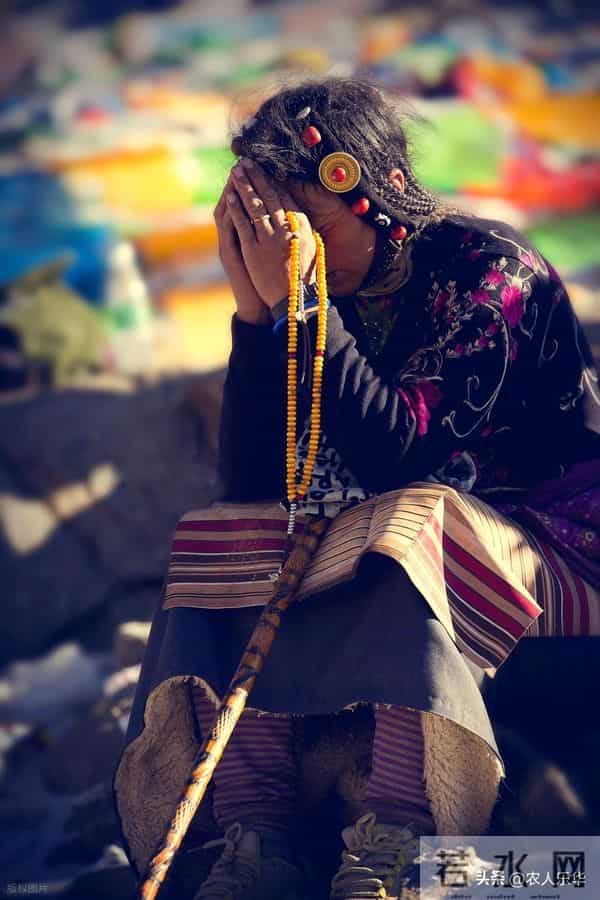 为什么让你别纠结洗手盘串？看这些藏民盘串图就知道，效果差太大