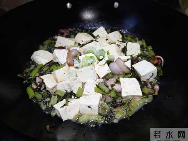 明日下元节,记得:2样不上桌,3样端上桌,解厄除困,平安迎新年