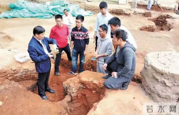 复原500多岁“碎碎鸭”,他用40多年“拼读”陶瓷文化密码