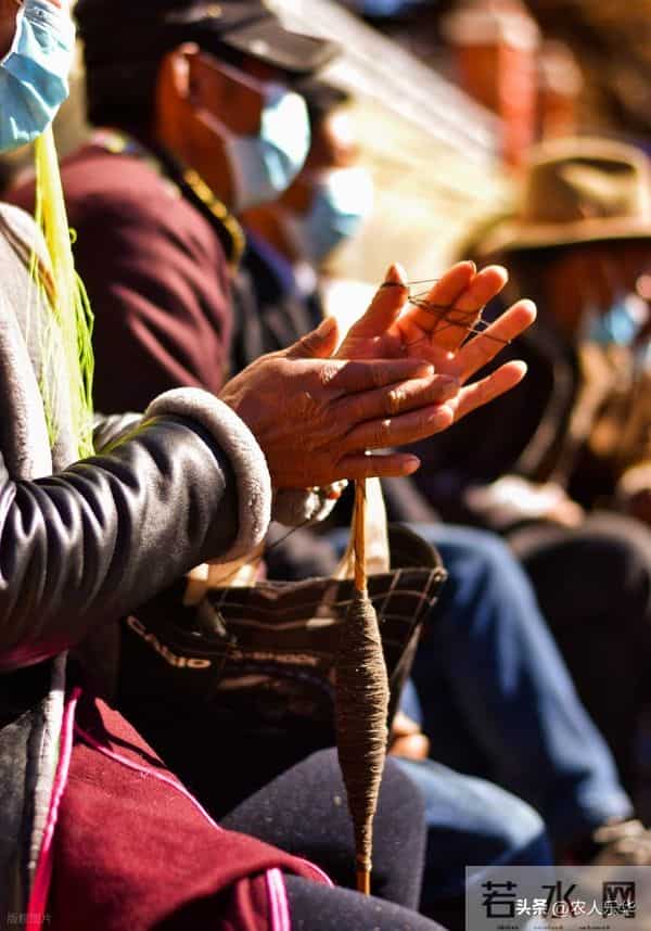 为什么让你别纠结洗手盘串？看这些藏民盘串图就知道，效果差太大