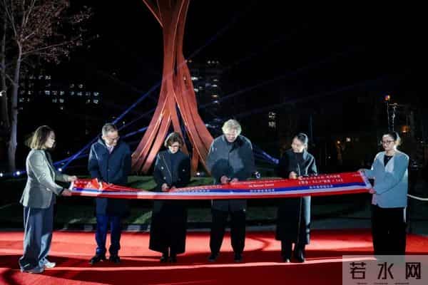 联结中法友谊 推动文化交流 贝纳·维内纪念雕塑捐赠仪式在京举行