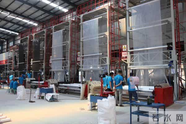 马龙区：产业拓宽就业路 群众增收有门路