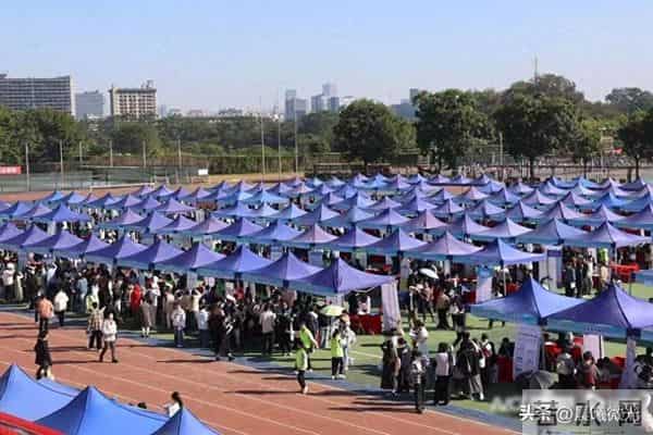 广东医学生招聘会，岗位多得挑花眼，基层抢人真下血本