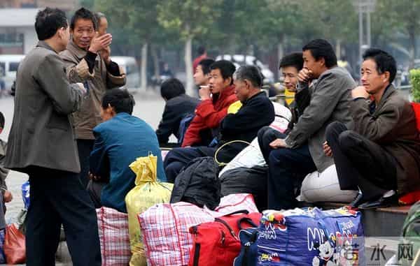 经济 “冰火两重天”：国家越来越强大，但我们的工资为何跟不上？