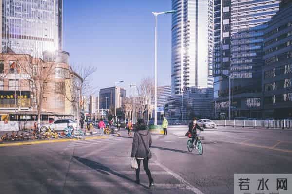 不上班的人越来越多:一个巨大的社会变化,正在重塑所有人的命运