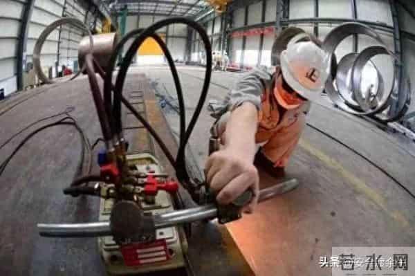 安全管理，需要从根源上消除那些推动员工违章的“无形之手”。