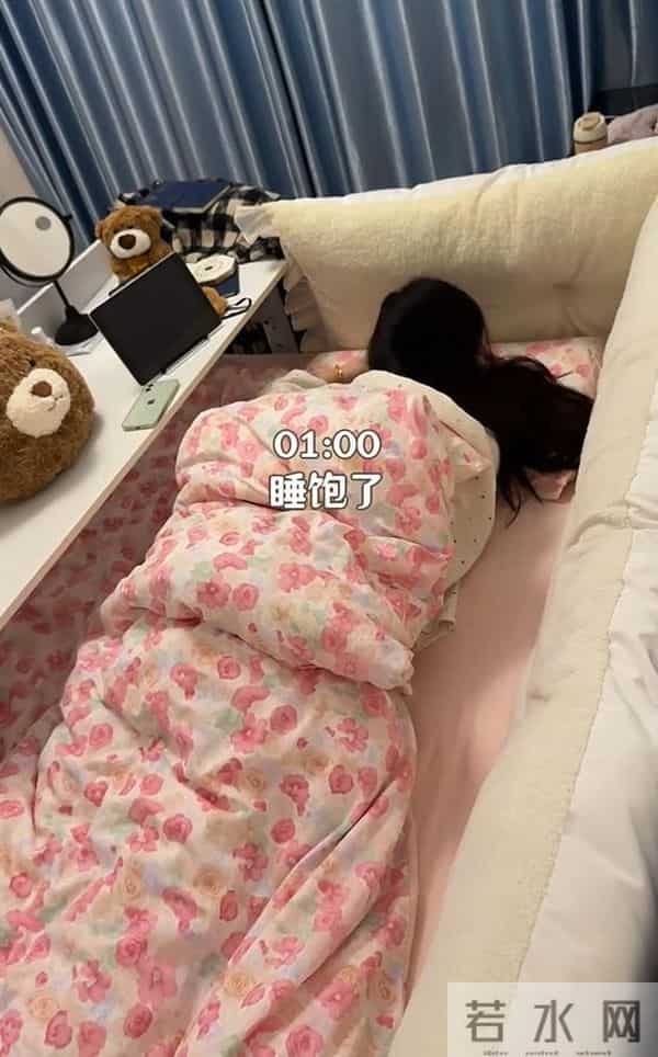 24岁女生失业后在出租屋躺平，一天只花21元：除了没钱，挺爽