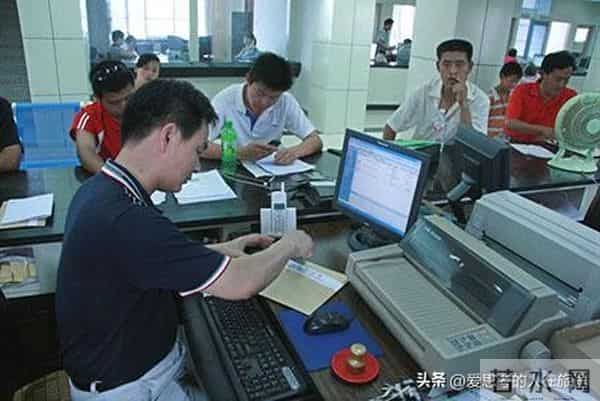 国企20年经验：这3类人稳到退休，数据说透差距