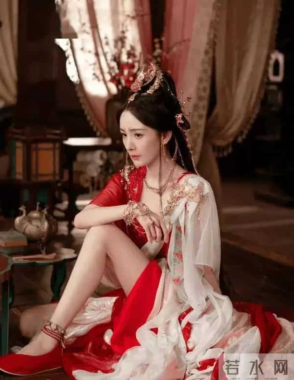 金莲花奖提名杀疯了！杨幂逆袭赵丽颖，85花顶流之争迎终极对决