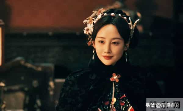 演完《大生意人》演《风与潮》,不好好跳舞偏要演戏,李纯再翻红