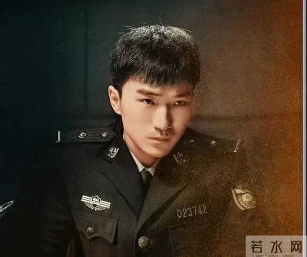 《狂飙》的陆寒警官，竟在《大生意人》里演了陈晓的憨憨弟弟？