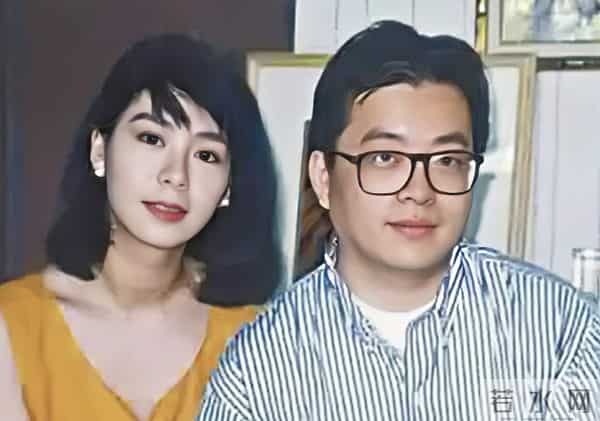 香港知名女星新剧霸气登场,婚姻名存实亡,多次和小鲜肉传绯闻