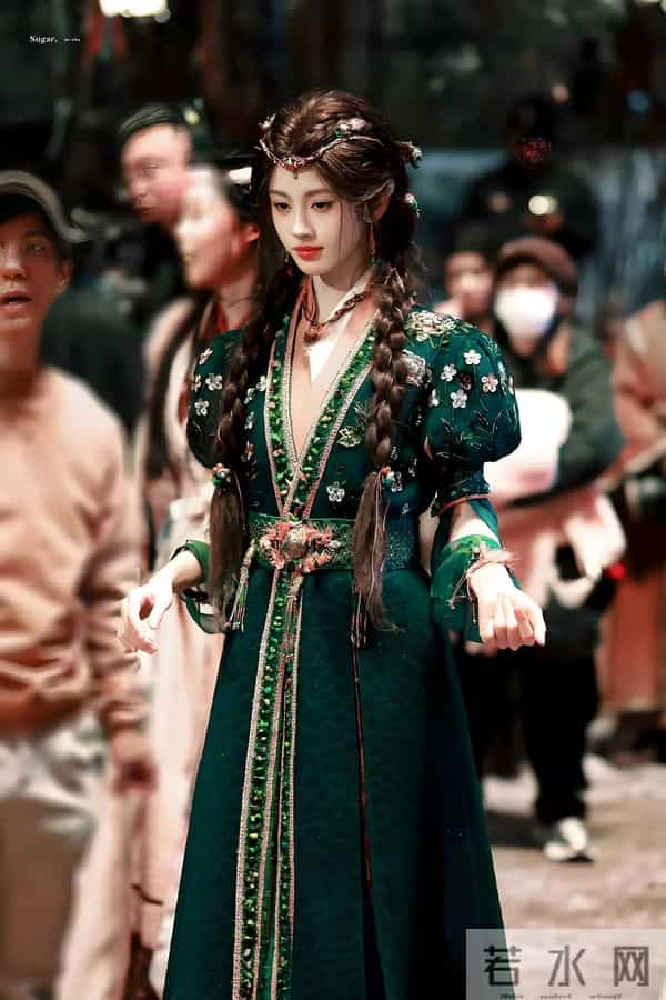 鞠婧祎、陈都灵《月鳞绮纪》已过审下证，不过担忧的事还是发生了