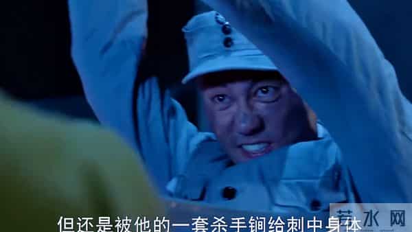 鬼子少佐残忍的杀害团长兄弟，不料团长展开霸气反击！
