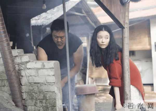 《陷阱》深度解析，网络推荐引惊魂，马东锡阴冷反派破认知