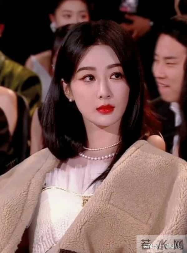 演都不演了！杨紫官宣喜讯才6天，恶心的事发生了，个个戳她心窝